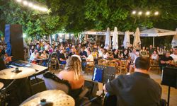 LTB Akustik Sahne’de Aysu Mişon sahne aldı