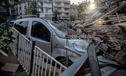 Son dakika... Balıkesir'deki 6.1'lik deprem: 1 kişi hayatını kaybetti, 29 kişi yaralandı! Bölge havadan görüntülendi