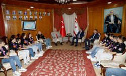BAŞBAKAN ÜNAL ÜSTEL, KKTC TAEKWONDO MİLLİ TAKIMINI KABUL ETTİ