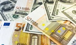 Dolar ve Euro zirvede