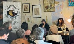 Neşe Yaşın’ın Şiirleri Rüstem Kitabevi’nde Dört Dilde Seslendirildi