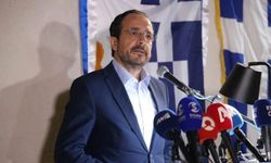 Rum basını: Hristodulidis'in kabine değişikliği, ELAM ile seçim iş birliğinin zeminini hazırlıyor