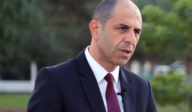 Özersay: Türkiye, federal çözüm savunuyor olsa, Türk devletleri böyle bir adım atmayacaklar mıydı?