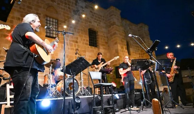 Lefkoşa Belediye Orkestrası ile Latin şarkıları Lefkoşa’da yankılandı