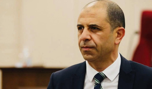 Özersay: “Laiklik konusunda tehlike henüz geçmedi”