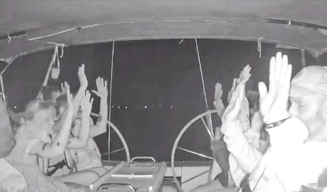 İsrail, Sumud Filosu'nun 19 gemisini durdurdu: 25 Türk aktivist alıkonuldu