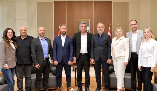 Cumhurbaşkanı Erhürman KTÖS’ü kabul etti