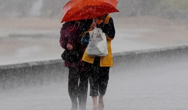 Ülke genelinde hafta sonu sağanak ve gök gürültülü sağanak bekleniyor