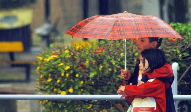 Pazar gününden itibaren sağanak ve gök gürültülü sağanak bekleniyor; sıcaklık 15 dereceye kadar düşecek