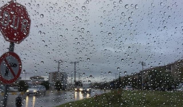 LTB şiddetli yağmura karşı uyardı: Acil durumlarda ALO 185 Çözüm Hattı’nı arayın