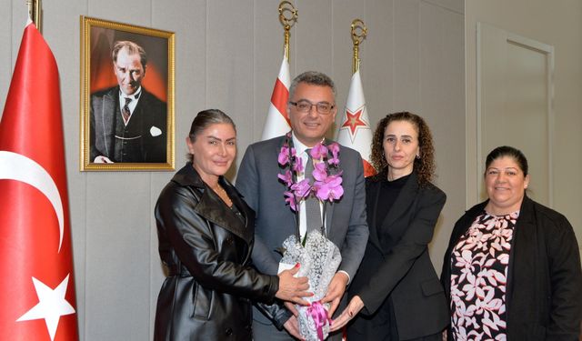 Erhürman, Muhtarlar Birliği Başkanı ve Birlik Üyelerini kabul etti