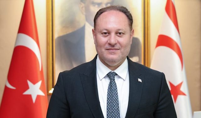 Öztürkler: GKRY egemenliğini İsrail’e teslim etti, tehlikeli bir oyun oynuyor
