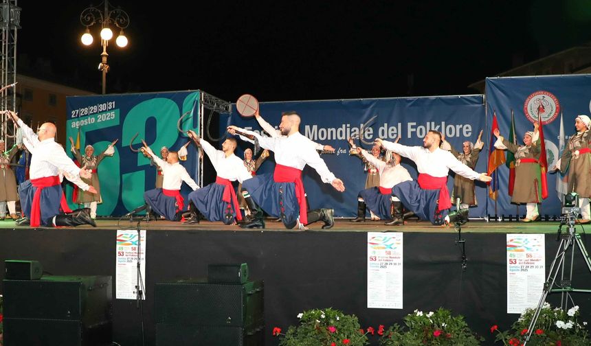 Değirmenlik-Akıncılar Belediyesi Büyükler Folklor Grubu İtalya’da ödül kazandı