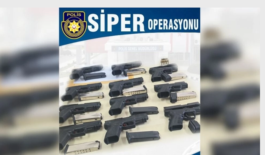 Polisten “Siper Operasyonu”… 11 adet tabanca, şarjör ve canlı mermi ele geçirildi, iki kişi tutuklandı