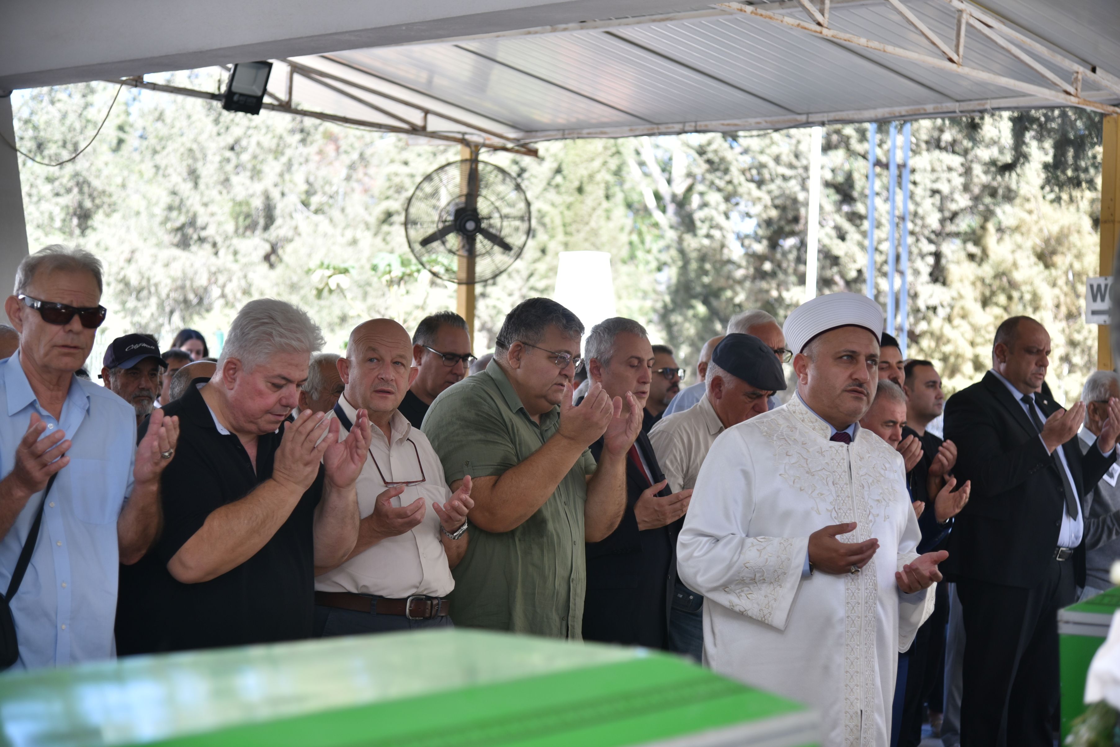 1761562654550İslamoğlu Cenaze Ti̇m (2)